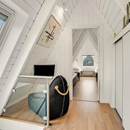 2 Bedroom Cozy In 펜션 Farsø